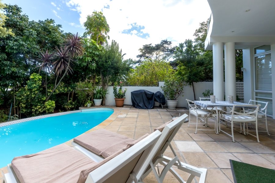 To Let 2 Bedroom Property for Rent in Llandudno Western Cape